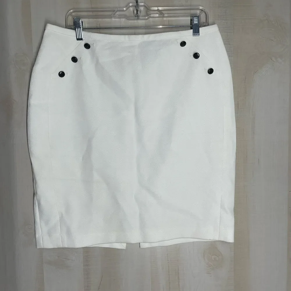 White House Black Market white textured mini skirt dark‎ metal buttons, size 12